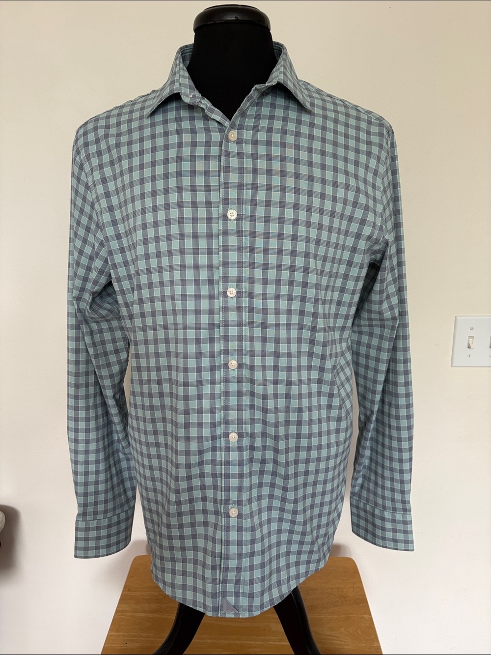 UNTUCKit Blue and Green Check Button-Down Shirt Size Large
